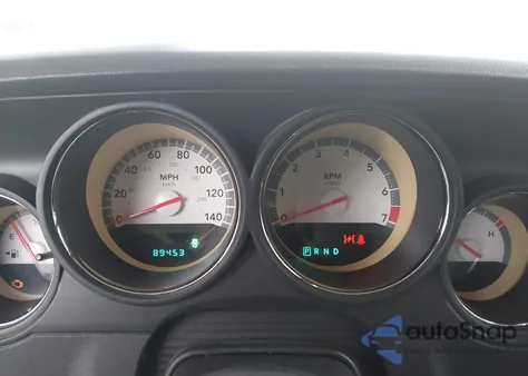 2010 Dodge Challenger Se z USA, uszkodzony, nr VIN 2B3CJ4DV6AH323250